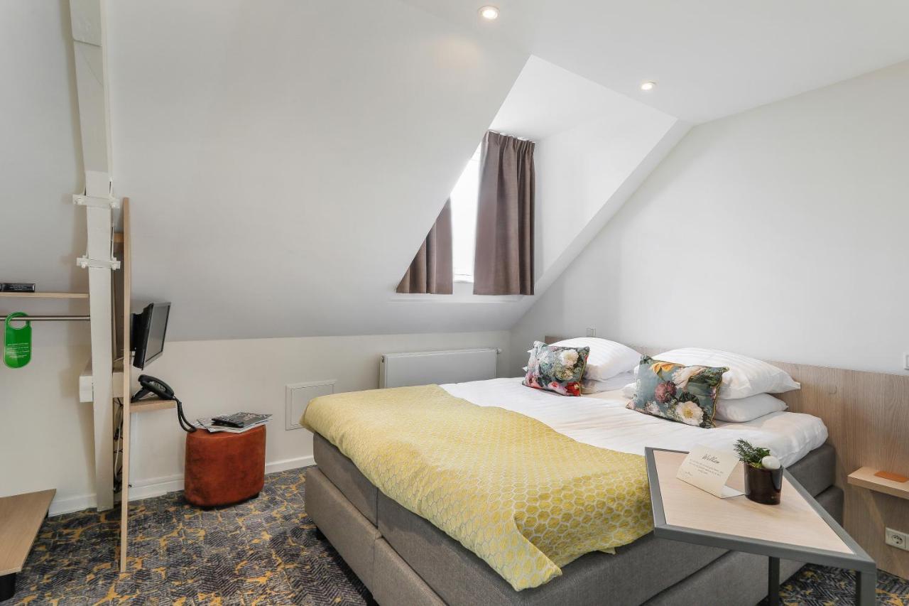 Small Comfort Room,1287052462:JPEG