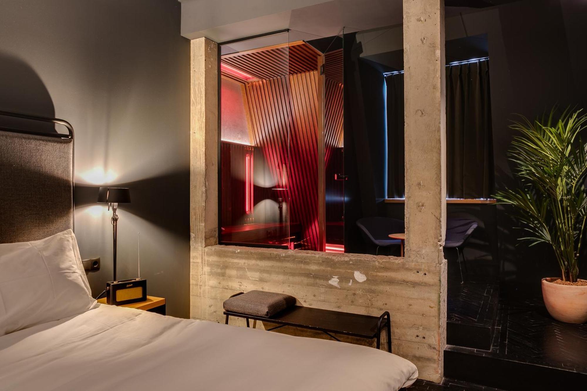 Sauna Suite,1556047276:JPEG